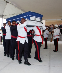 Hundreds say farewell to late speaker