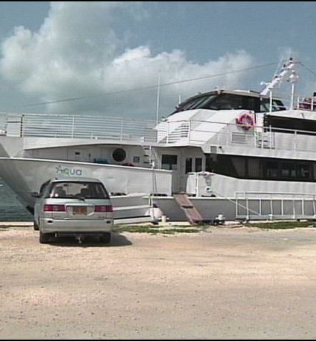 Stingray City restaurant boat arrives in Cayman