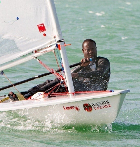 Close sailing in laser championships