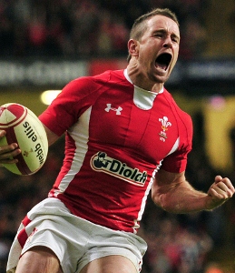 Welsh rugby legend headed to Cayman