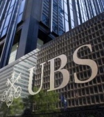 UBS warns US clients IRS may get their data