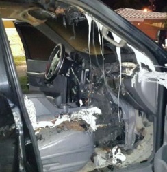 Cops treat pawn shop car blaze as arson