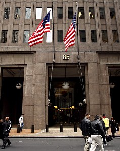 Prosecuters scrutinize SEC case against Goldman