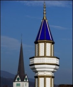 Vatican and Muslims condemn Swiss minaret ban vote