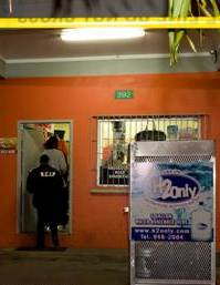Robbers strike at West Bay mini-mart