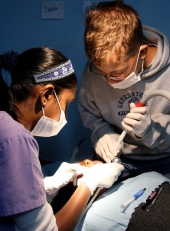 Rotarians provide dental care to children in Peru