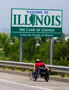 Wheelchair racer pushes across US for dive charity