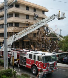 Scaffolding collapses in GT