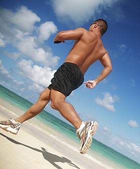 1-male-beach-runner-brandon-tabiolo.jpg